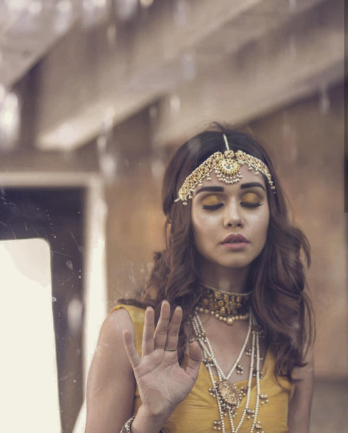 fypakistan: Model: Anushey MughalPakistani fashion blog