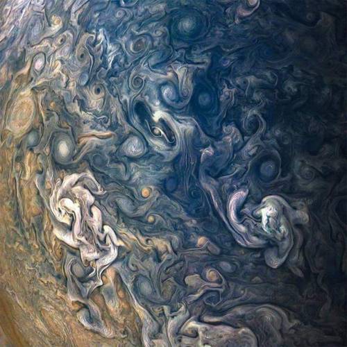 nature-porn: NASA has released new images of Jupiter, taken by the Juno Spacecraft.