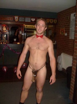 byo-dk&ndash;celebs:  maleathleteirthdaysuits:  Tim Oakes (rugby) born 12 August 1983  Click to see more of my stuff:Main | Spycams | CelebsFunny | Videos | Selfies