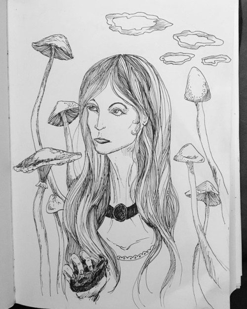 I started with a long neck and long hair and before I knew it it turned out I was drawing Alice. #in