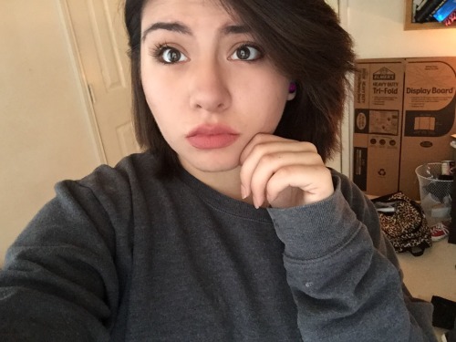itsgrvngebabe:Love me