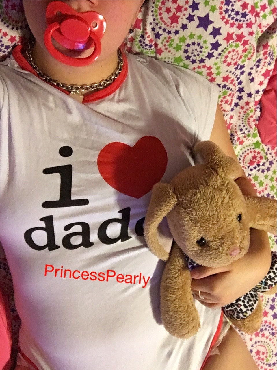 princesspearlypie: Muffy and me really miss our Daddykins tonight. So we’re watching