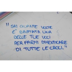 stringimipiuchepuoi:  1247kmlontanadate:  &ldquo;Ti amo non ho paura di dirtelo,è proprio il fatto di saperlo che mi rende libero.&rdquo;  ah gem