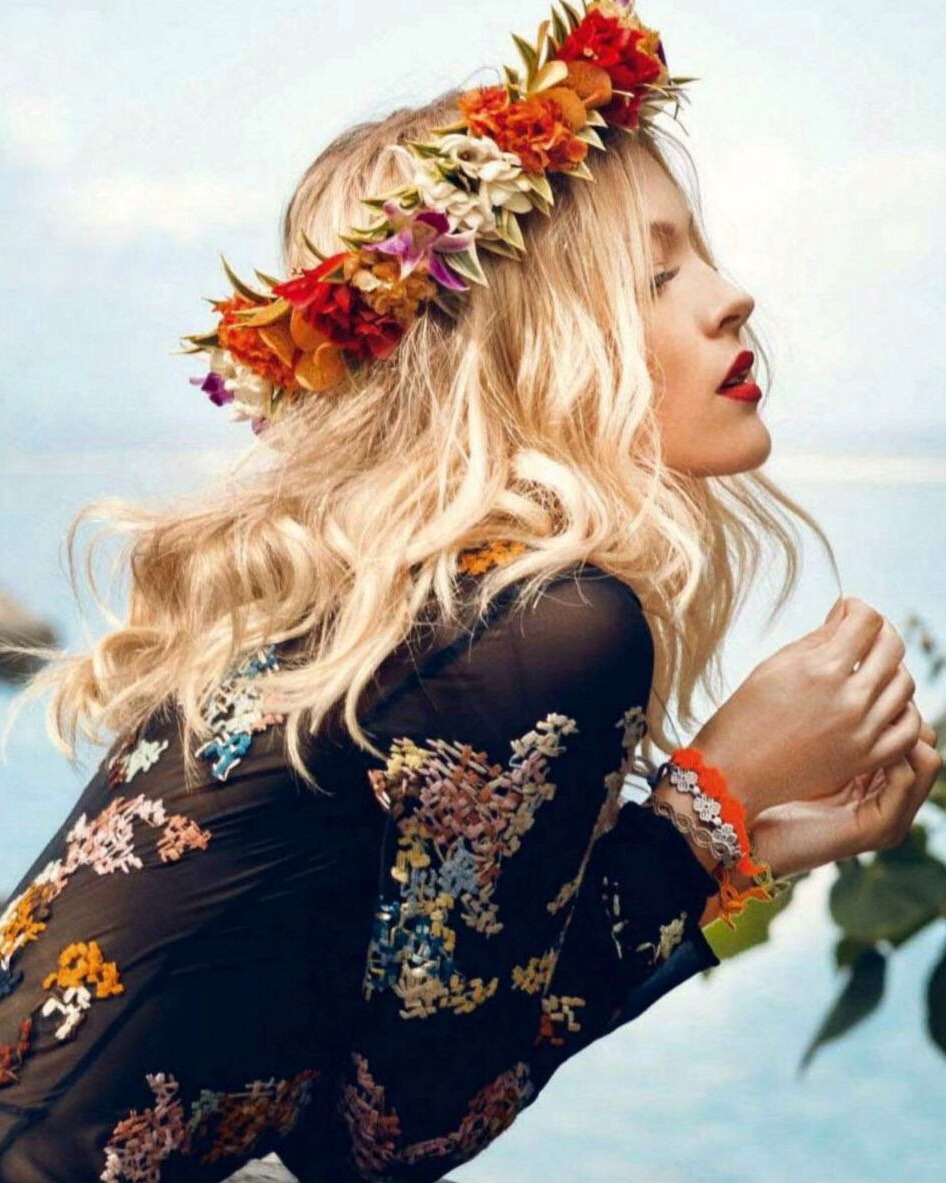 miss-mandy-m:‘Dream Vacation.’ Olga Maliouk in Ermanno Scervino photographed
