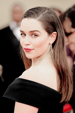 daenerystargaryen:  Emilia Clarke at the 21st Annual Screen Actors Guild Awards (January 25, 2015) 