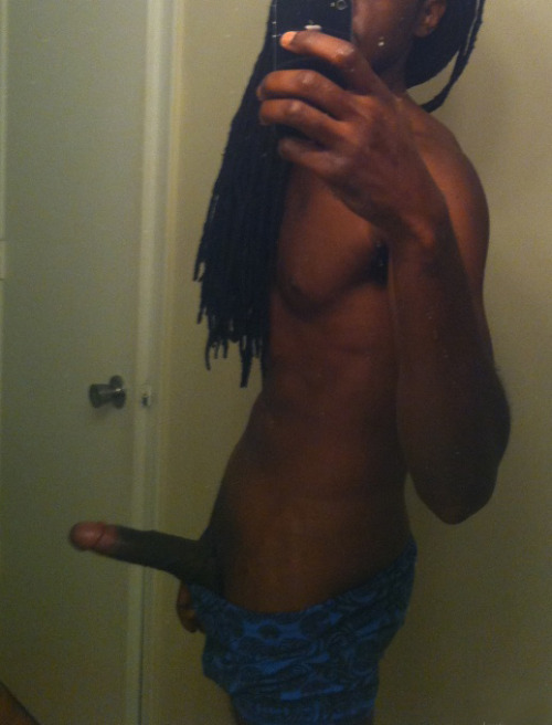 st8hoodshit:  dachocolatefactory:  slim71:  dickalmostfamous:  LONG HAIR DONT CARE // AND A BIG ASS DICK TOO www.dickalmostfamous.tumblr.com  Nice      (via TumbleOn)  Dread head nigga