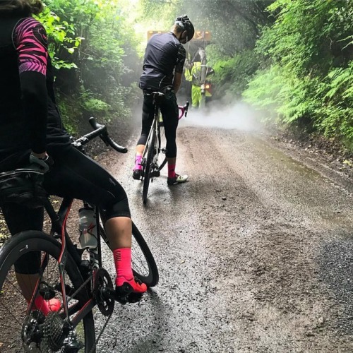 youcantbuyland:#Repost @rpm90cycling ・・・ Muy Humido in Surrey Hills today with @daliasalaam @vecchio