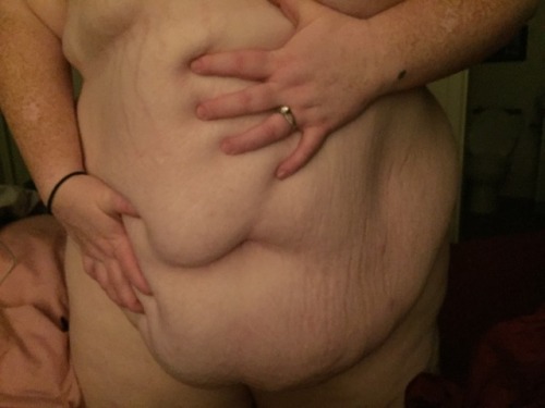 feedlr: softround420:fatties gonna fat I didn’t even realize you were *this* fat!When he’s done with
