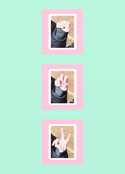 luhanslullaby:  Xiumin's Peace Sign (&gt;‿◠)✌ 