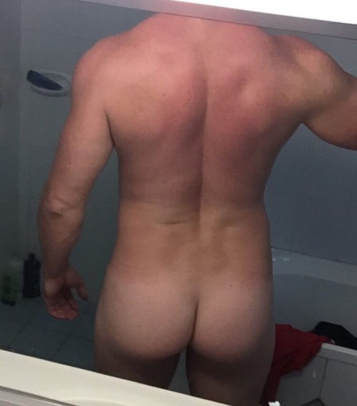 magicalwombatclodclam: boyatthecreek:Dan - our proud and hot Aussie tradie - this mate is seriously 