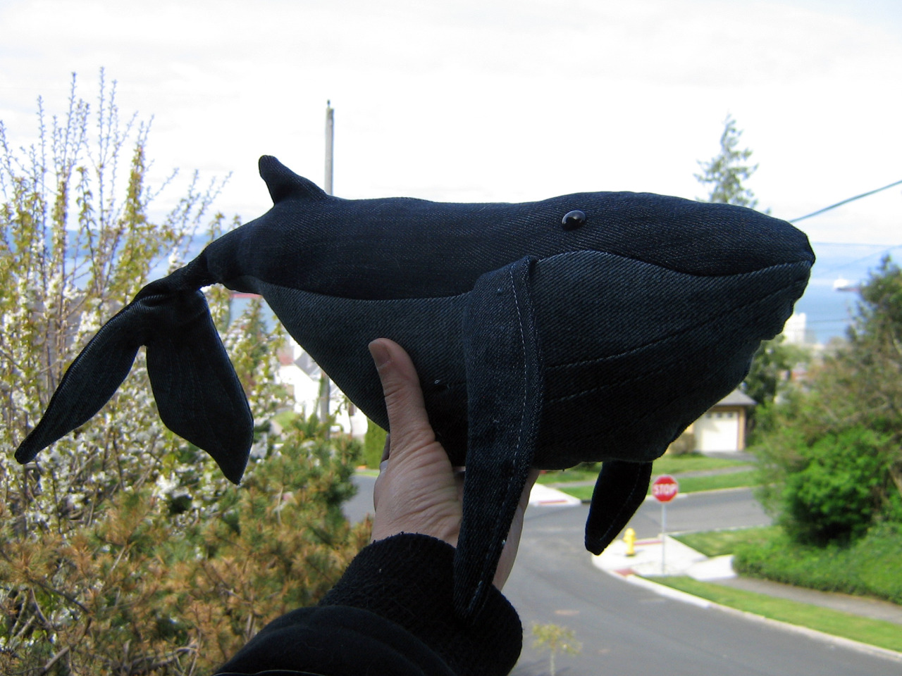 certifiedhypocrite:  featherwurm:  I also made this guy because the pattern is hopelessly