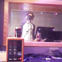 zaynsgrammys:  zayn and louis dance while liam records still the one x 