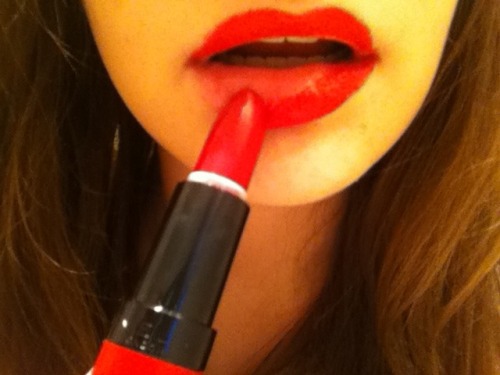 doelita:  ~KISS ME! i’m a nymphet!♥~   this was actually the post that made me go ‘dear god I’m in love with her’