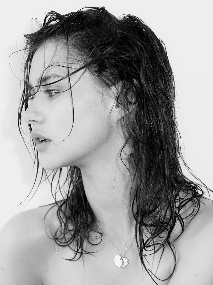 sensualsideofme:  Charlotte Ley  Via definitecuties