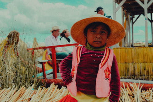 los uros, islas flotantes del lago titicaca, peru, 2015. Elizabeth Thiel