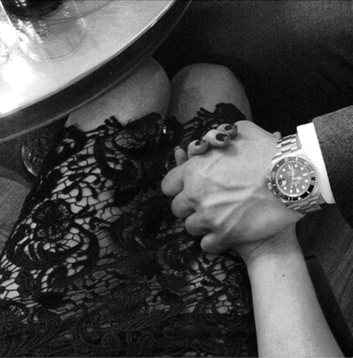 redrule:  It’s not just the girls who need a hand.