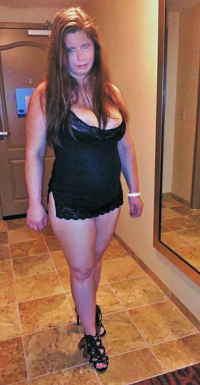 chellywall:  I just love to go out with my husband in a very short skirt… What