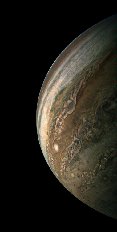 Jupiter’s vibrant bands of light belts and dark regions appear primed for their close-up durin