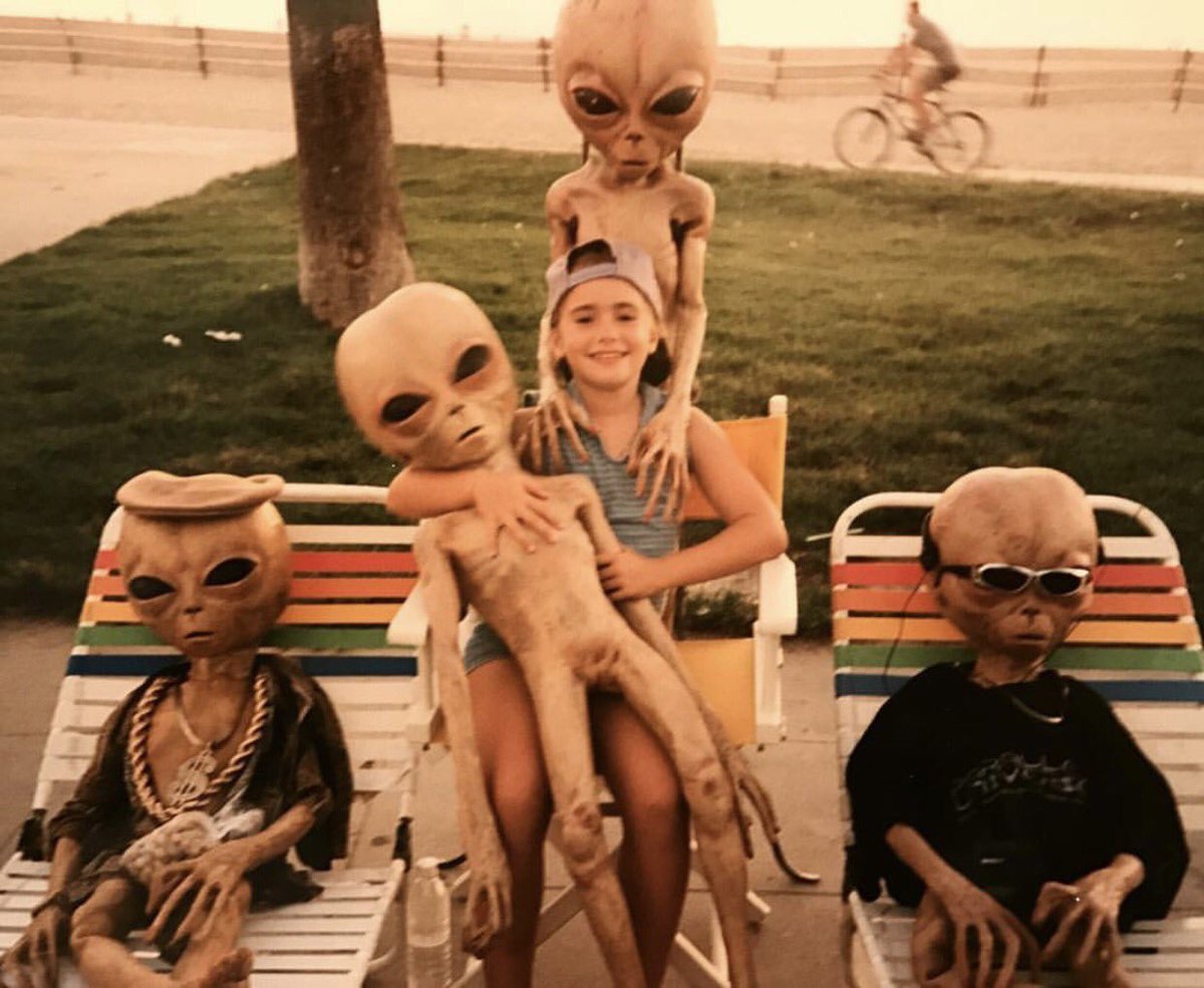 People post selfies like this when they&rsquo;re the aliens and some of y'all