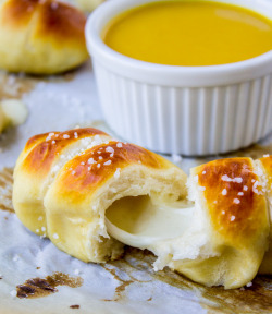 do-not-touch-my-food:    Mozzarella-Stuffed Soft Pretzels  