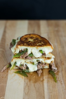 do-not-touch-my-food:  Philly Cheese Steak Grilled Cheese