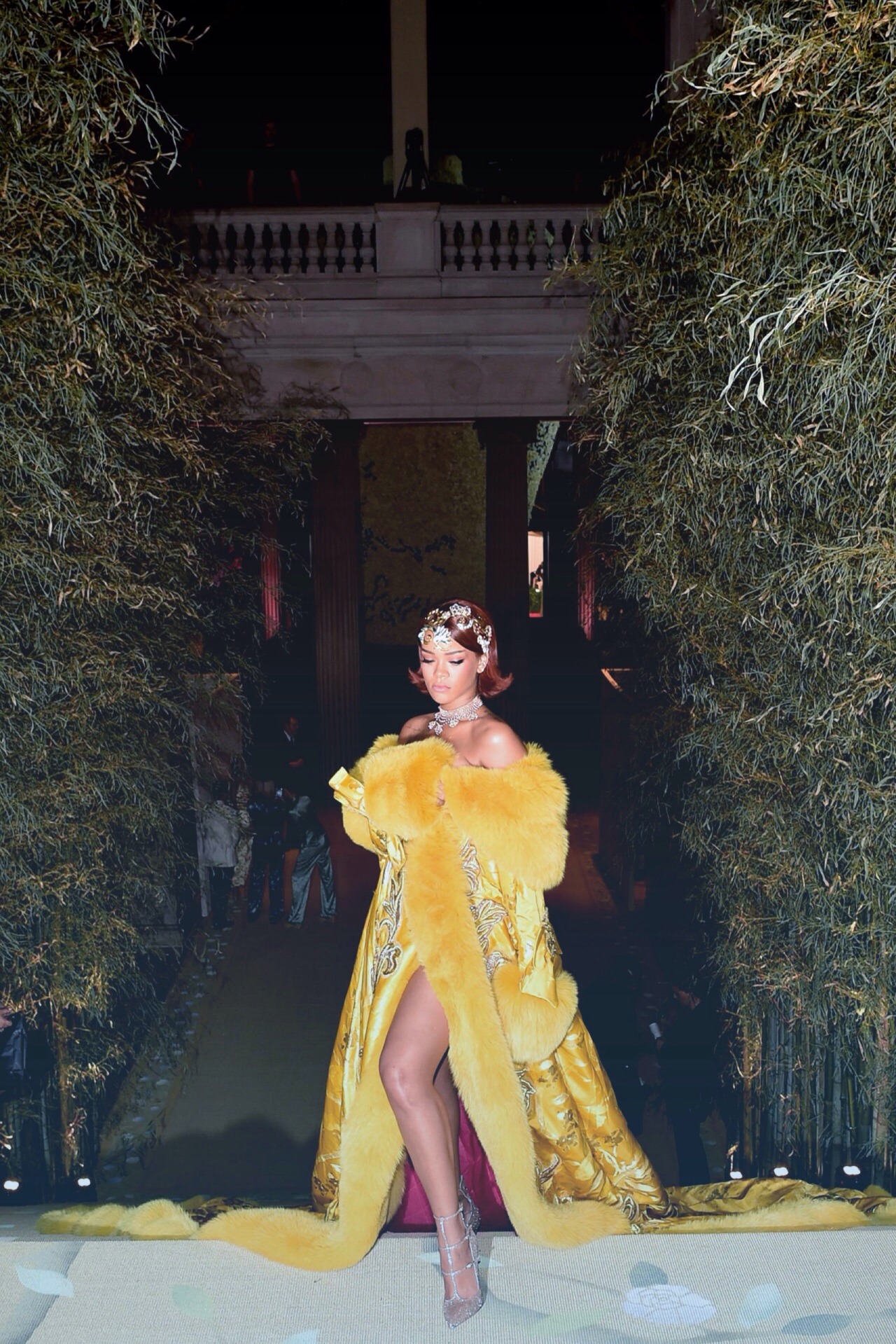 voguerunways:  RIHANNA MET GALA 2015 