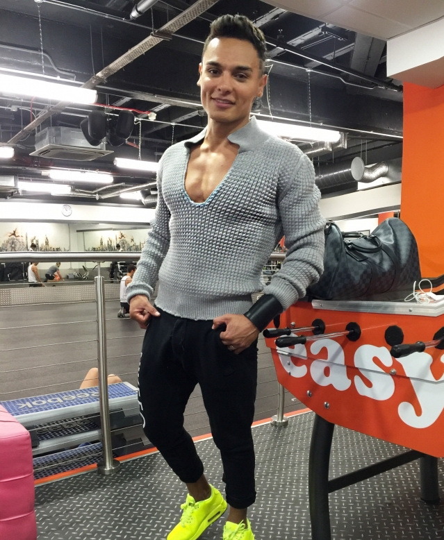 colungafrank:  Age: 24 Sexuality: Bi Sexual Height: 1.80 Weight: 79kg 12st6 174lb
