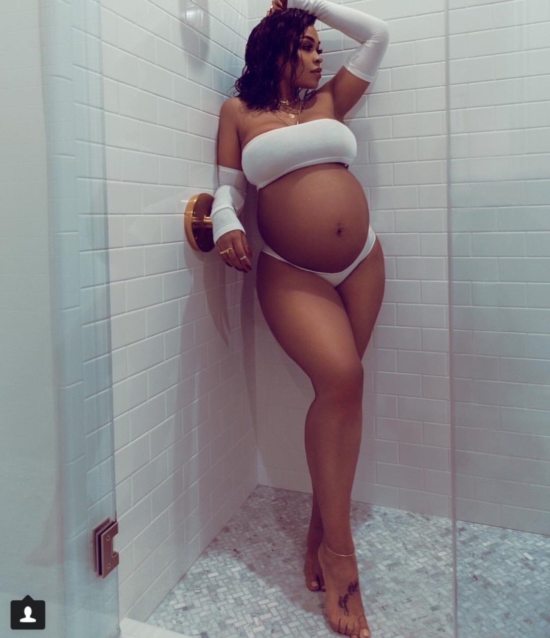 loversinthebodega:  Heather Sanders  