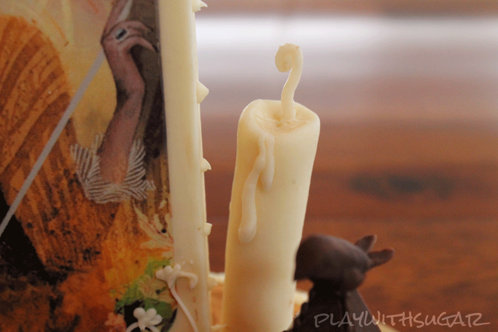 playwithdinos:  Chocolate amenity - Dragon Age ThemedEdible printer paper, lindt