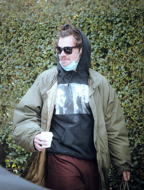 IS HIS CUP TINY??? OR ARE HIS HANDS JUST HUGE