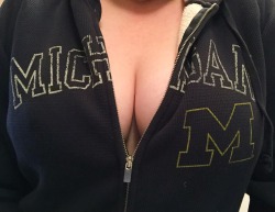 nakednewsgirl:  Beat Ohio!