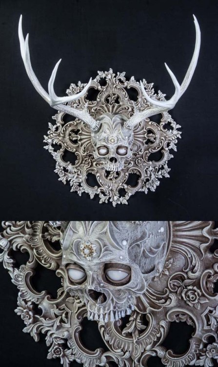 socialpsychopathblr:Chris Haas sculpts and embellishes animal skulls into mystical creatures.