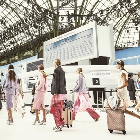 En route and packed. #chanel #runway #karllagerfeld #aiporttheme #fallcollection #spring2016 #readyt