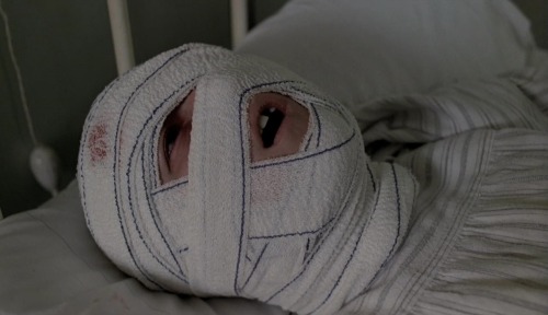 ozu-teapot:    The Tenant | Roman Polanski | 1976 