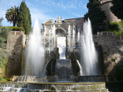 italian-landscapes: Villa d’Este, Tivoli, Lazio, Italy (XVI sec. - 16th C AC) Google Maps