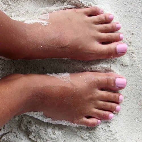 @danielamistral #pies #pied #pieds #piedini #pés #pezinhos #barefoot #feet #foot #wrinkles #yogafeet