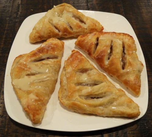 vegan apple turnoversrecipe under the cut!makes 8 large pastriesINGREDIENTS:for the pâte feuilletée: