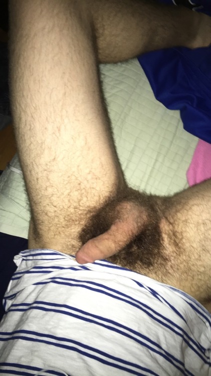 hairy-briefs:I love Sunday mornings I could eat him alive