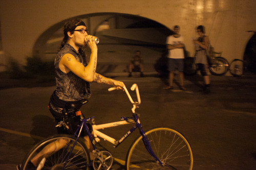 Under yet another underpass the swing bike relay race commenced. Chains fell off, people were tackle