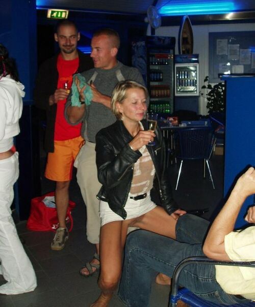 kinky-in-public:   Public Flashing Videos - Click Here