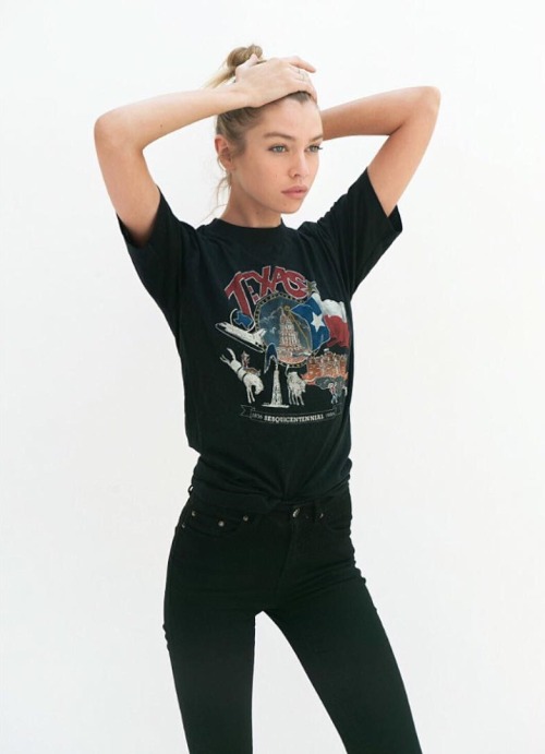 vicsecret-angels:New Stella Maxwell polaroids for The Lions New York