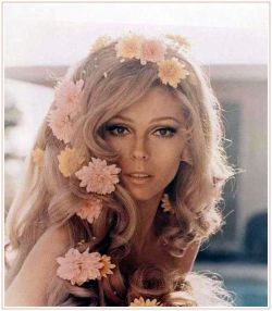 miss-mandy-m: Throwback Thursdays: “Flower