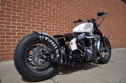 kustomsandchoppers:  I love the gas tank on this Bobber! 