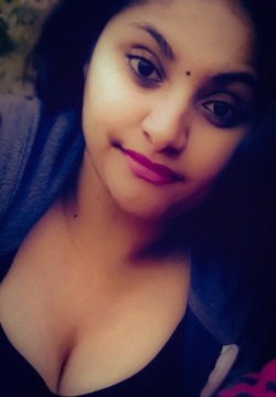 raj1994mehta:  Reblog And Follow @raj1994mehta  #Desi #Indian #Boobs #Tits #Selfie