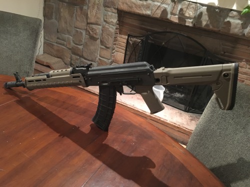 coffeeandspentbrass:brainhousinggroup submitted:My sexy AK with magpul zhukov furniture