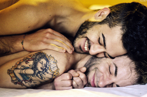 adsoos:  boyskisslove:  BOYSKISSLOVE. Community. Submit.  happiness 