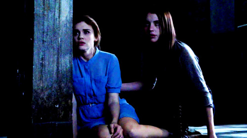 stileslydla: lyra week: cora/lydia + interaction