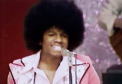 dwaynewaynejr:  kenyanxgyal:  bluemoonwalker:  MJ meme 1/5 fave hair moments    So