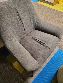 XXX reggiemess:Why does this chair have a vagina photo