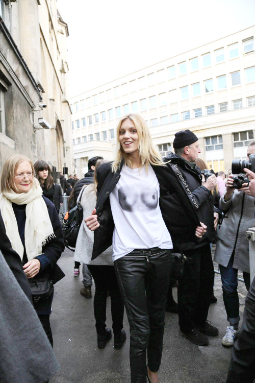 snappedbybenjaminkwan:  Anja Rubik at Isabel Marant FW 2014 Snapped by Benjamin Kwan 